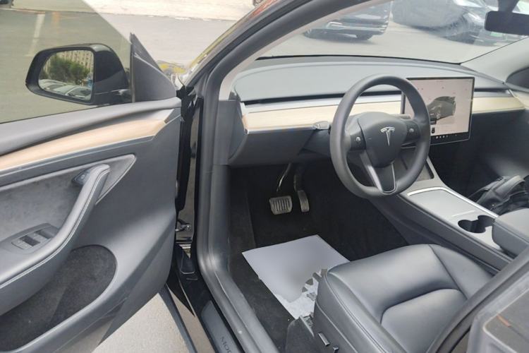 Used Tesla Model Y 2022 Rear-Wheel-Drive Version Driver Seat