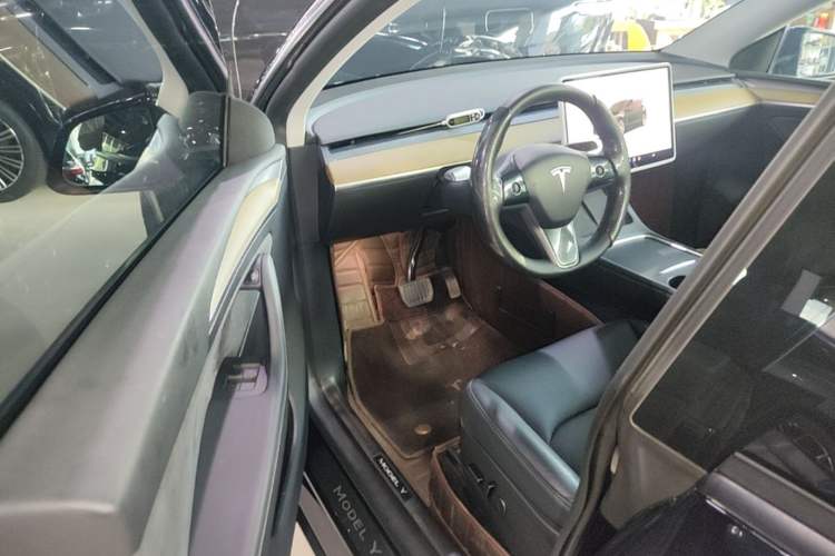 Used Tesla Model Y 2022 Revised Version Rear-Wheel Drive Driver Seat