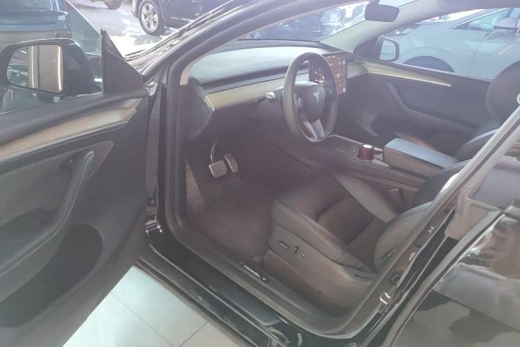 Used Tesla Model Y 2022 Revised Version Rear-Wheel Drive Driver Seat