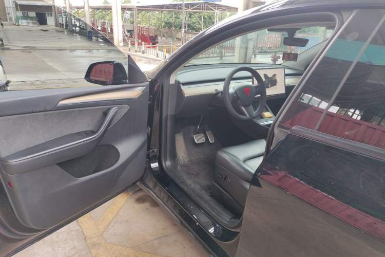 Used Tesla Model Y 2022 Revised Version Rear-Wheel Drive Driver Seat