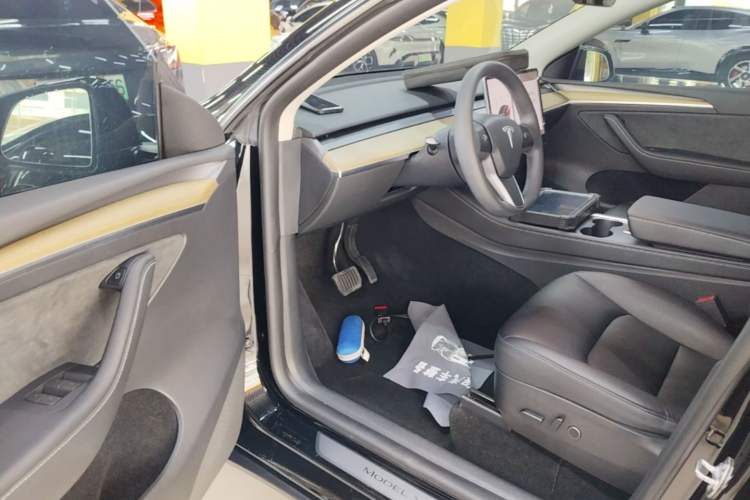 Used Tesla Model Y 2022 Revised Version Rear-Wheel Drive Driver Seat