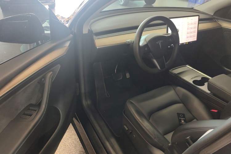 Used Tesla Model Y 2022 Revised Version Rear-Wheel Drive Driver Seat