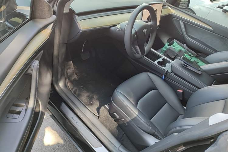 Used Tesla Model Y 2022 Revised Version Rear-Wheel Drive Driver Seat