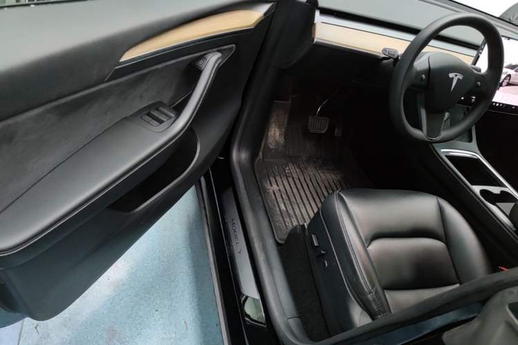 Used Tesla Model Y 2022 Revised Version Rear-Wheel Drive Driver Seat