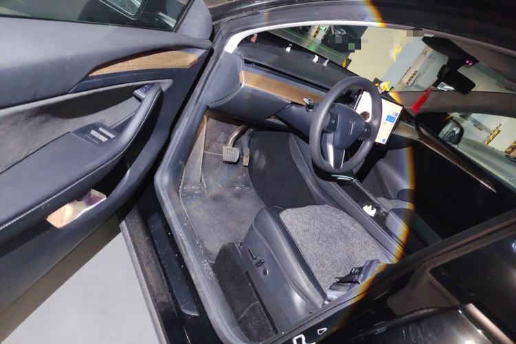 Used Tesla Model Y 2022 Rear-Wheel-Drive Version Driver Seat