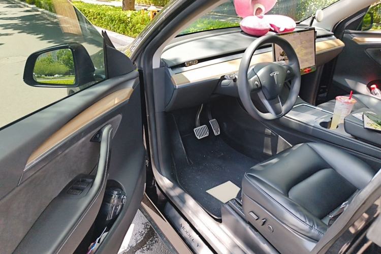 Used Tesla Model Y 2022 Rear-Wheel-Drive Version Driver Seat
