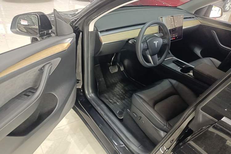 Used Tesla Model Y 2022 Revised Version Rear-Wheel Drive Driver Seat