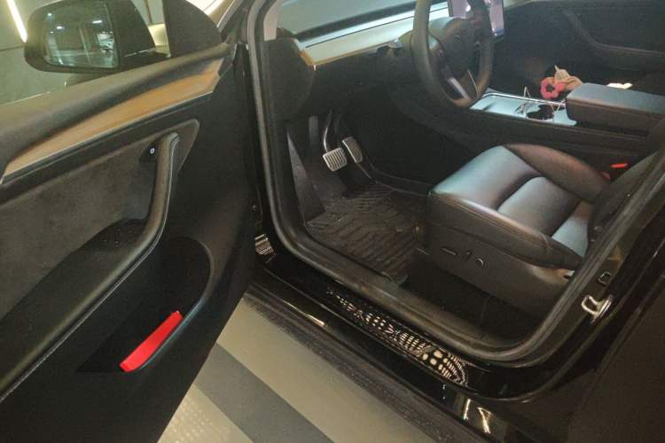 Used Tesla Model Y 2022 Rear-Wheel-Drive Version Driver Seat