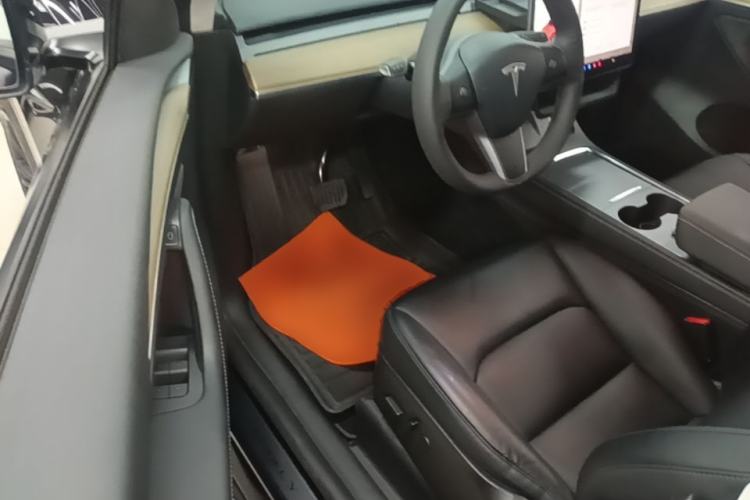 Used Tesla Model Y 2022 Rear-Wheel-Drive Version Driver Seat