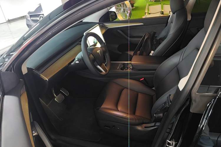 Used Tesla Model Y 2022 Rear-Wheel-Drive Version Driver Seat