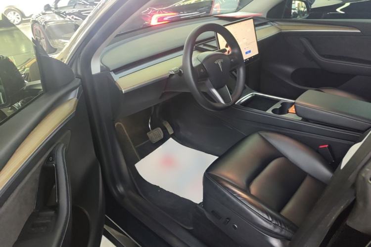 Used Tesla Model Y 2022 Rear-Wheel-Drive Version Driver Seat
