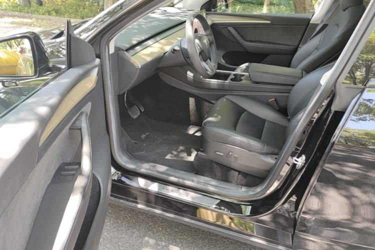 Used Tesla Model Y 2022 Rear-Wheel-Drive Version Driver Seat