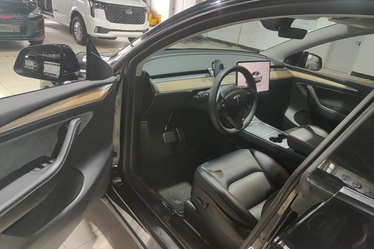 Used Tesla Model Y 2022 Revised Version Rear-Wheel Drive Driver Seat