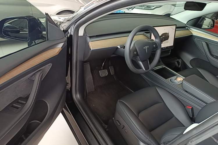 Used Tesla Model Y 2022 Revised Version Rear-Wheel Drive Driver Seat