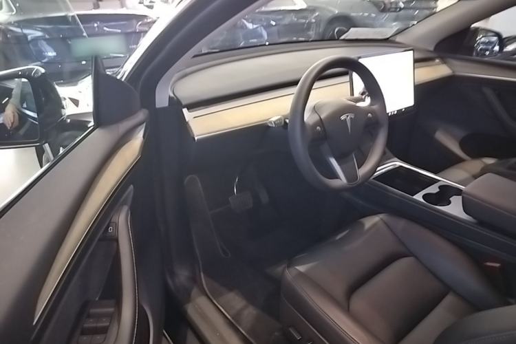 Used Tesla Model Y 2022 Revised Version Rear-Wheel Drive Driver Seat