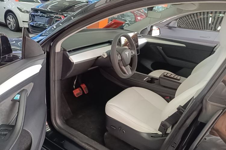 Used Tesla Model Y 2022 Rear-Wheel-Drive Version Driver Seat