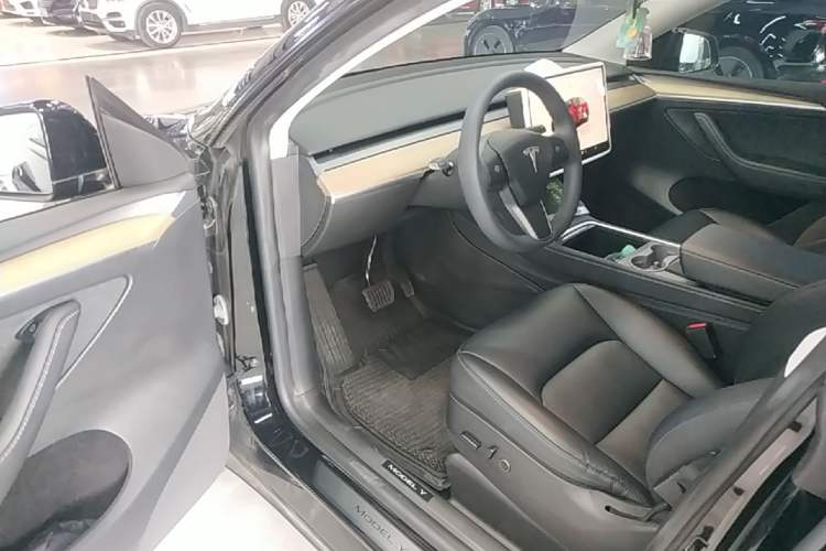 Used Tesla Model Y 2022 Revised Version Rear-Wheel Drive Driver Seat