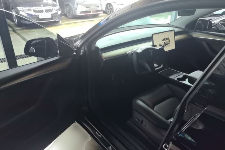 Used Tesla Model Y 2022 Rear-Wheel-Drive Version Driver Seat