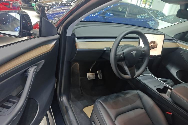 Used Tesla Model Y 2022 Rear-Wheel-Drive Version Driver Seat
