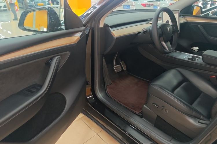 Used Tesla Model Y 2022 Rear-Wheel-Drive Version Driver Seat