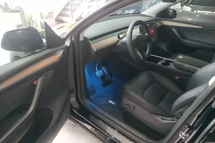Used Tesla Model Y 2022 Rear-Wheel-Drive Version Driver Seat
