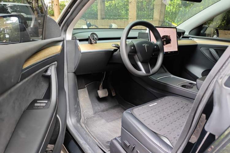 Used Tesla Model Y 2022 Revised Version Rear-Wheel Drive Driver Seat
