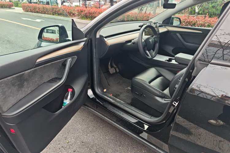 Used Tesla Model Y 2022 Revised Version Rear-Wheel Drive Driver Seat