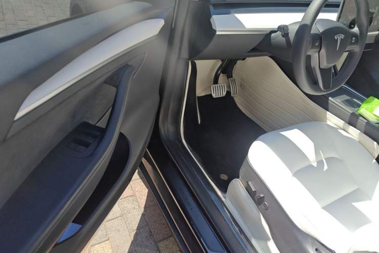 Used Tesla Model Y 2022 Performance High-Performance All-Wheel-Drive Version Driver Seat