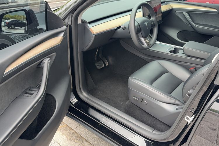 Used Tesla Model Y 2022 Revised Version Rear-Wheel Drive Driver Seat