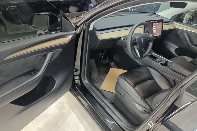 Used Tesla Model Y 2022 Revised Version Rear-Wheel Drive Driver Seat