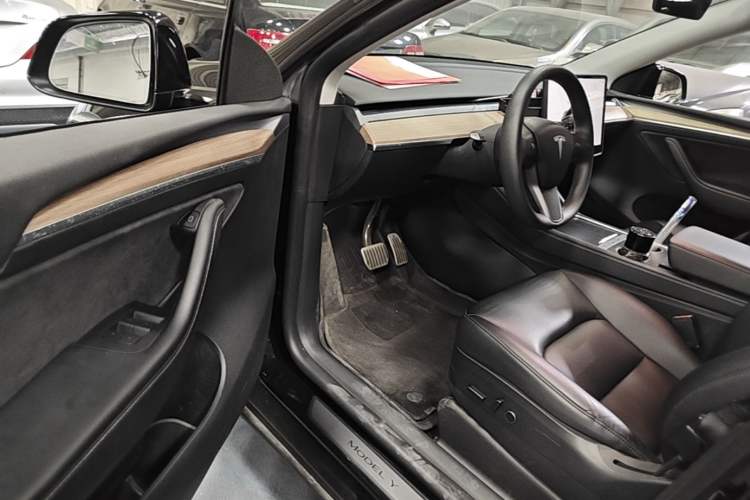 Used Tesla Model Y 2022 Revised Version Rear-Wheel Drive Driver Seat
