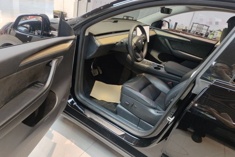 Used Tesla Model Y 2022 Rear-Wheel-Drive Version Driver Seat