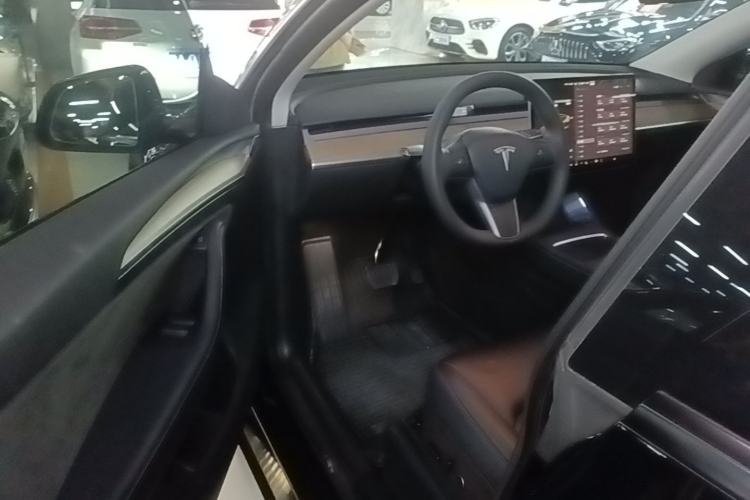 Used Tesla Model Y 2022 Rear-Wheel-Drive Version Driver Seat