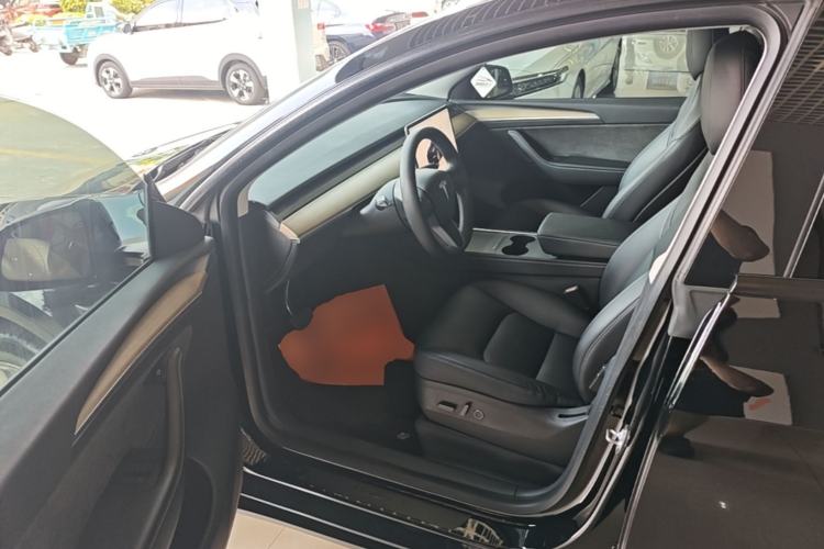 Used Tesla Model Y 2022 Rear-Wheel-Drive Version Driver Seat