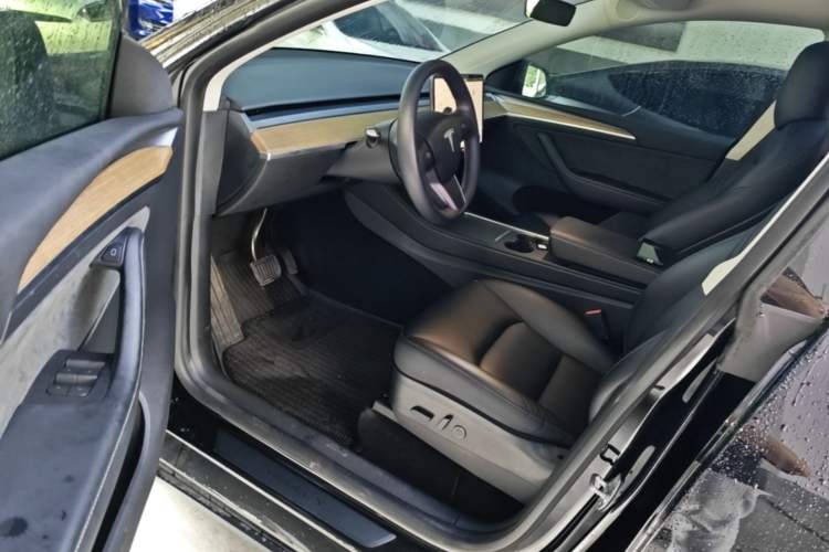 Used Tesla Model Y 2022 Rear-Wheel-Drive Version Driver Seat