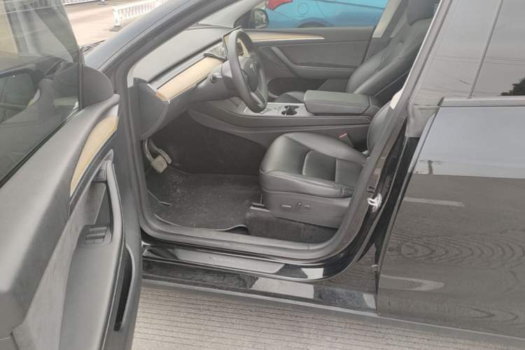 Used Tesla Model Y 2022 Revised Version Rear-Wheel Drive Driver Seat