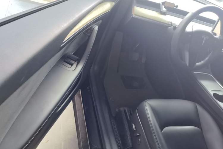 Used Tesla Model Y 2022 Revised Version Rear-Wheel Drive Driver Seat