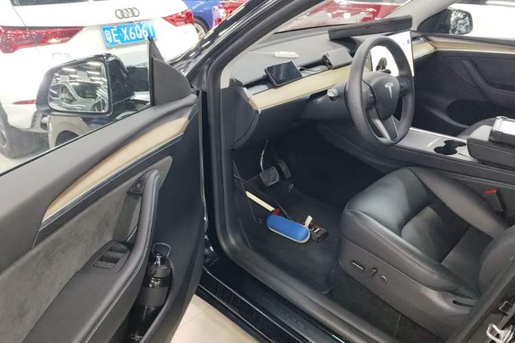 Used Tesla Model Y 2022 Revised Version Rear-Wheel Drive Driver Seat