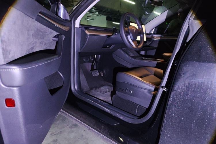 Used Tesla Model Y 2022 Rear-Wheel-Drive Version Driver Seat