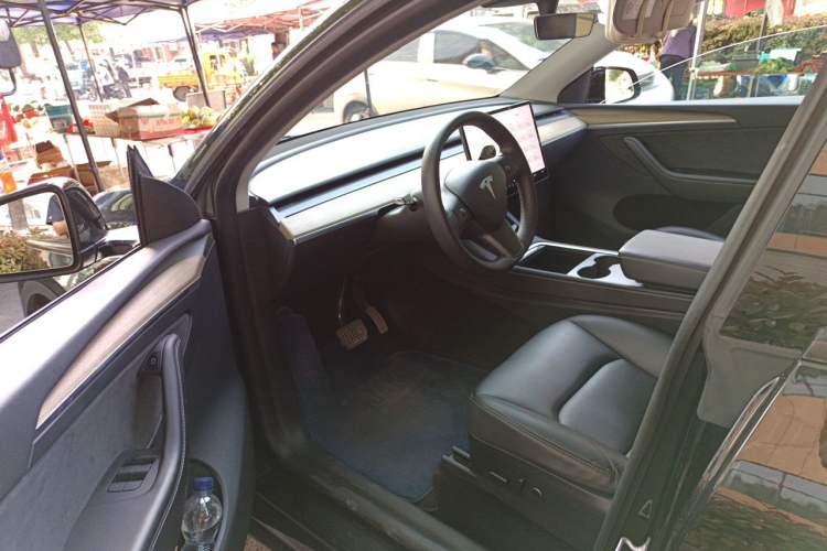 Used Tesla Model Y 2022 Revised Version Rear-Wheel Drive Driver Seat