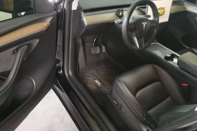 Used Tesla Model Y 2022 Rear-Wheel-Drive Version Driver Seat