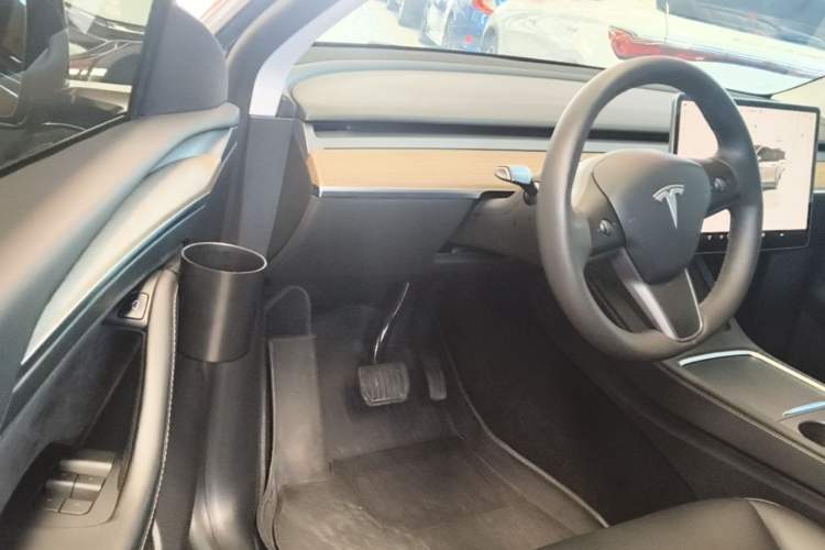 Used Tesla Model Y 2022 Revised Version Rear-Wheel Drive Driver Seat