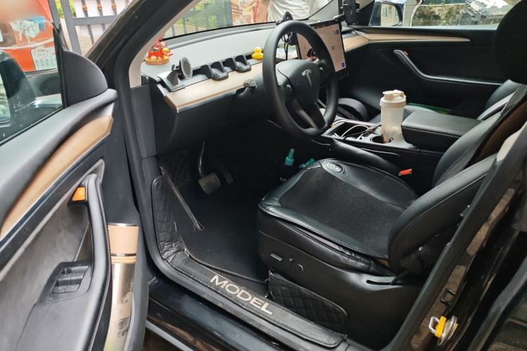 Used Tesla Model Y 2022 Rear-Wheel-Drive Version Driver Seat