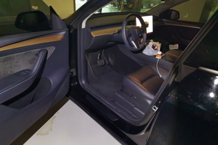 Used Tesla Model Y 2022 Rear-Wheel-Drive Version Driver Seat