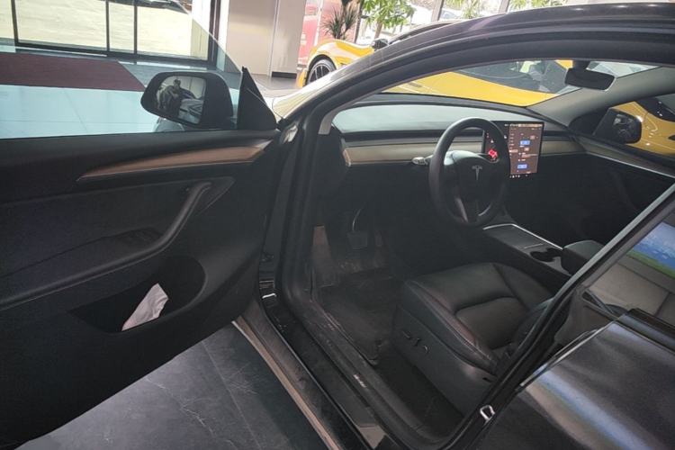 Used Tesla Model Y 2022 Revised Version Rear-Wheel Drive Driver Seat