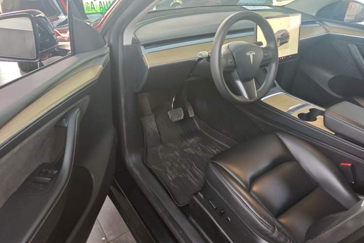 Used Tesla Model Y 2022 Rear-Wheel-Drive Version Driver Seat