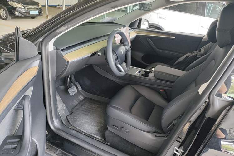 Used Tesla Model Y 2022 Revised Version Long-Range All-Wheel Drive Driver Seat