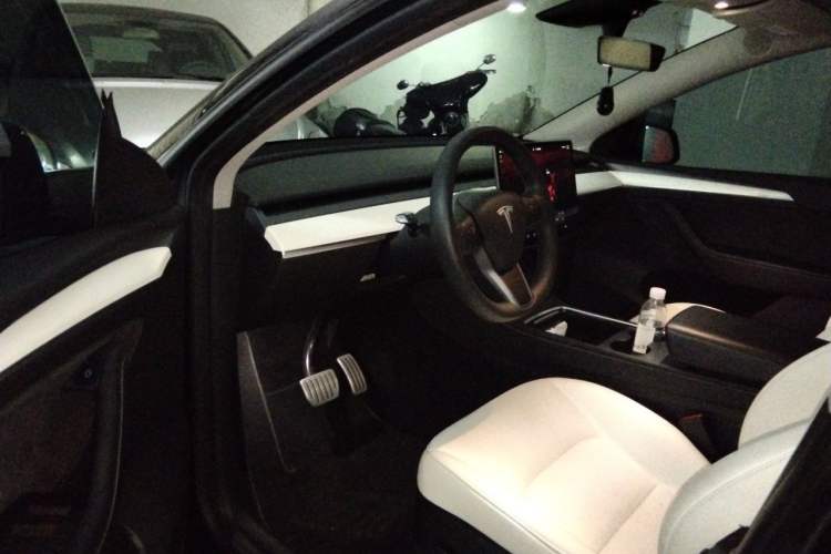 Used Tesla Model Y 2022 Performance High-Performance All-Wheel-Drive Version Driver Seat