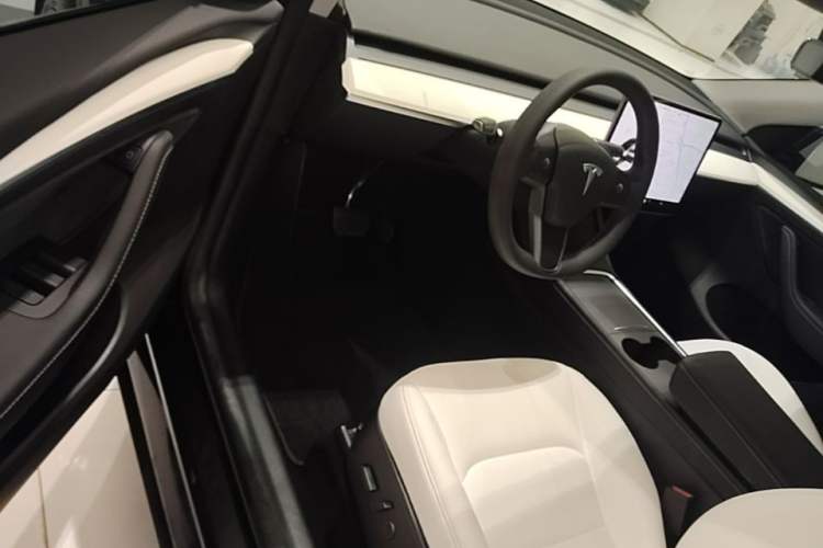 Used Tesla Model Y 2022 Revised Version Rear-Wheel Drive Driver Seat