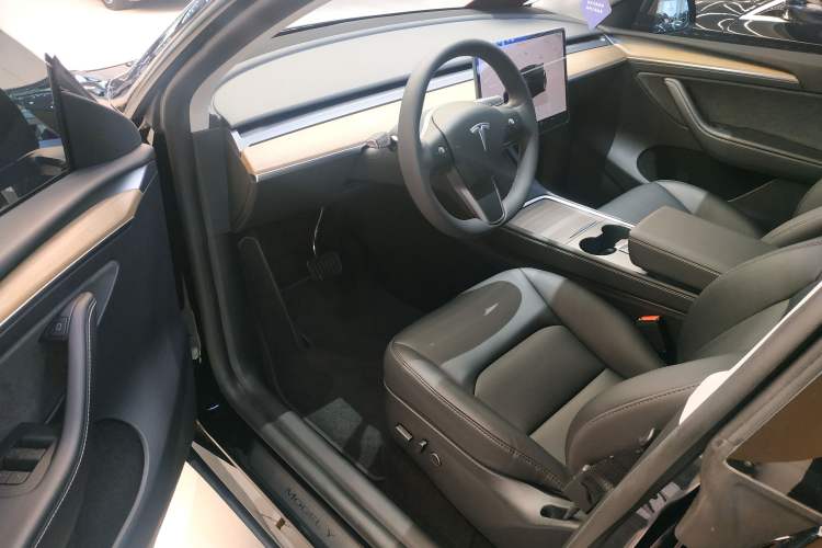 Used Tesla Model Y 2022 Revised Version Rear-Wheel Drive Driver Seat